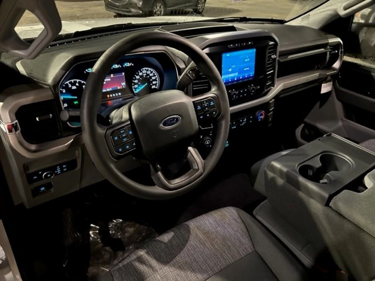 2023 Ford F-150 XLT Main Image