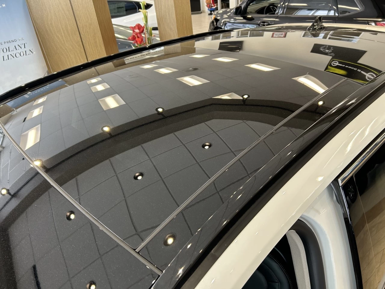 2025 Lincoln Corsair Resreve AWD Main Image