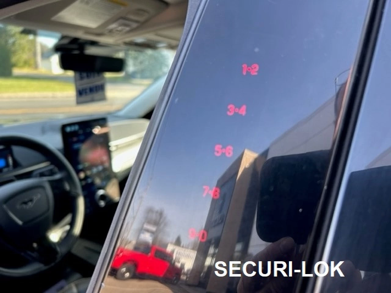 2021 Ford Mustang Mach-E Select Image principale