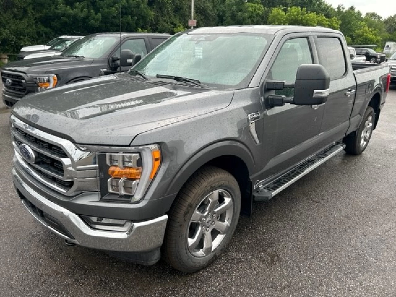 2023 Ford F-150 XLT Main Image