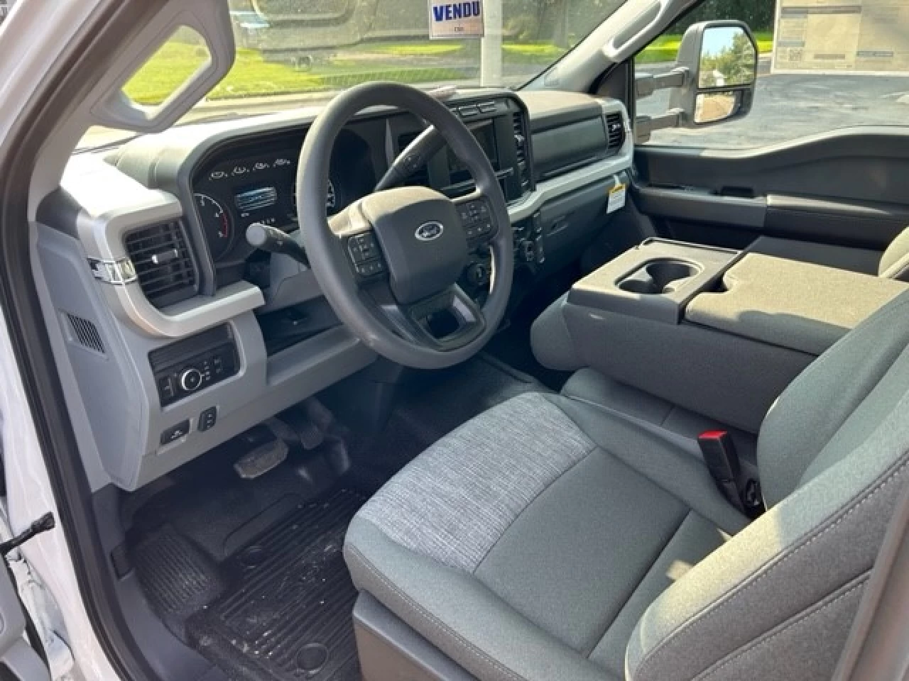 2023 Ford Super Duty F-550 DRW XLT Main Image
