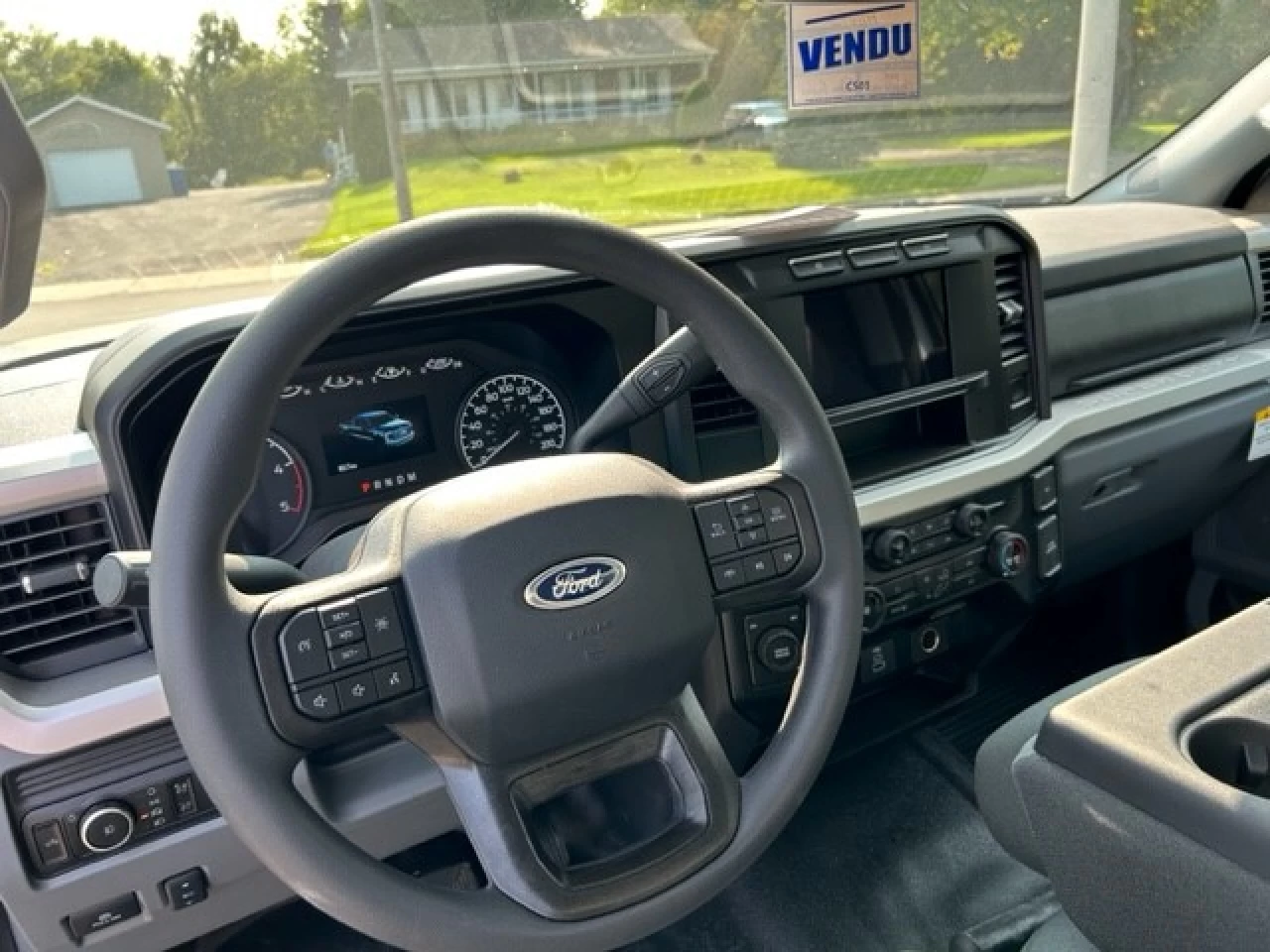 2023 Ford Super Duty F-550 DRW XLT Main Image