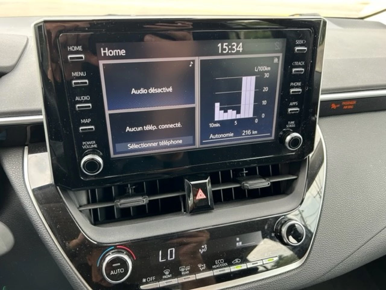 2020 Toyota Corolla LE Main Image