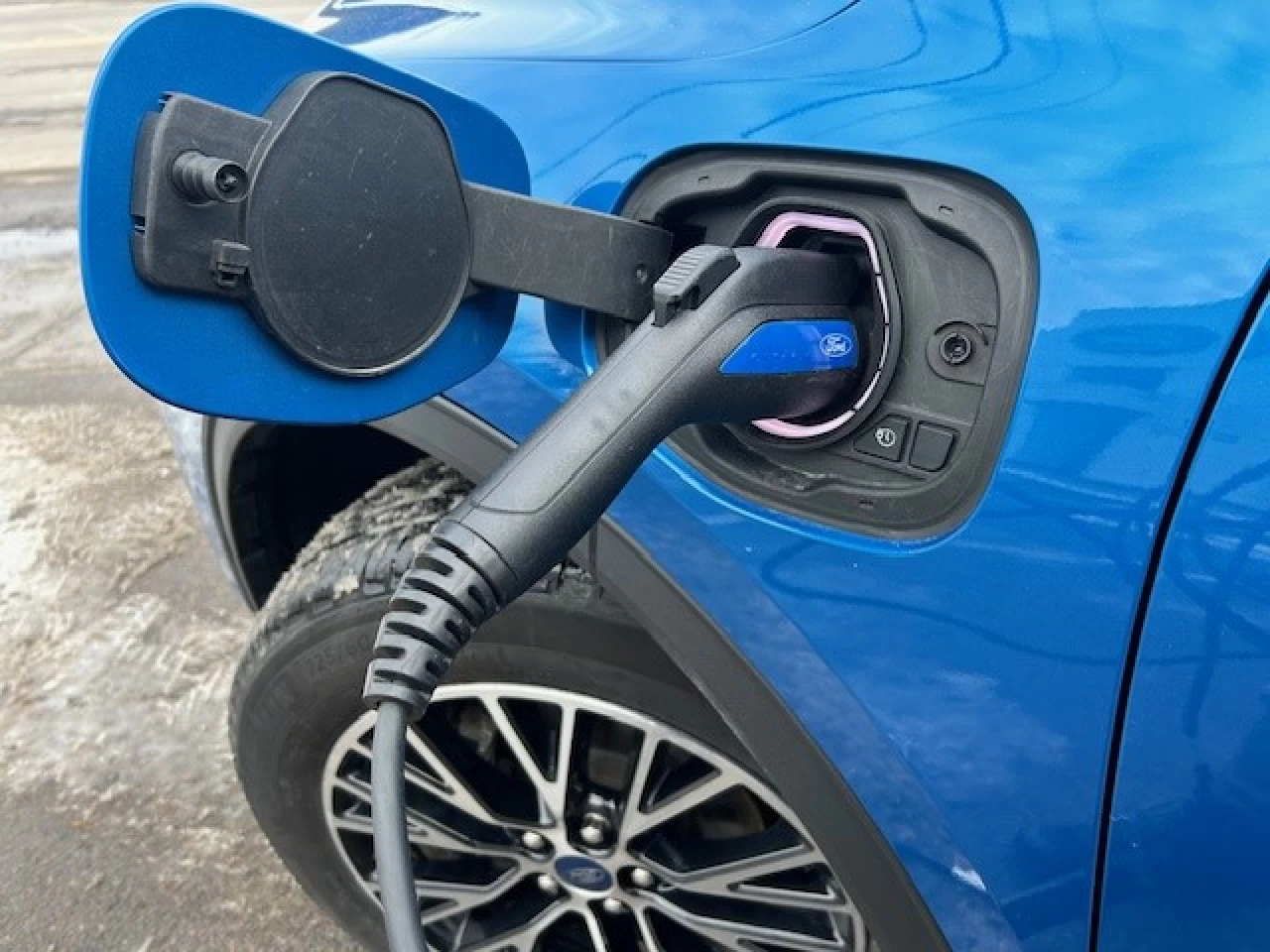 2021 Ford Escape Titanium Plug-In Hybrid https://www.rejeanlaportelincoln.com/resize/b990ff35b810a3abc0cc817b2ca24889-1