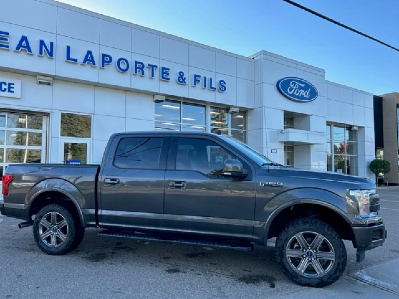 2020 Ford F-150 LARIAT Main Image