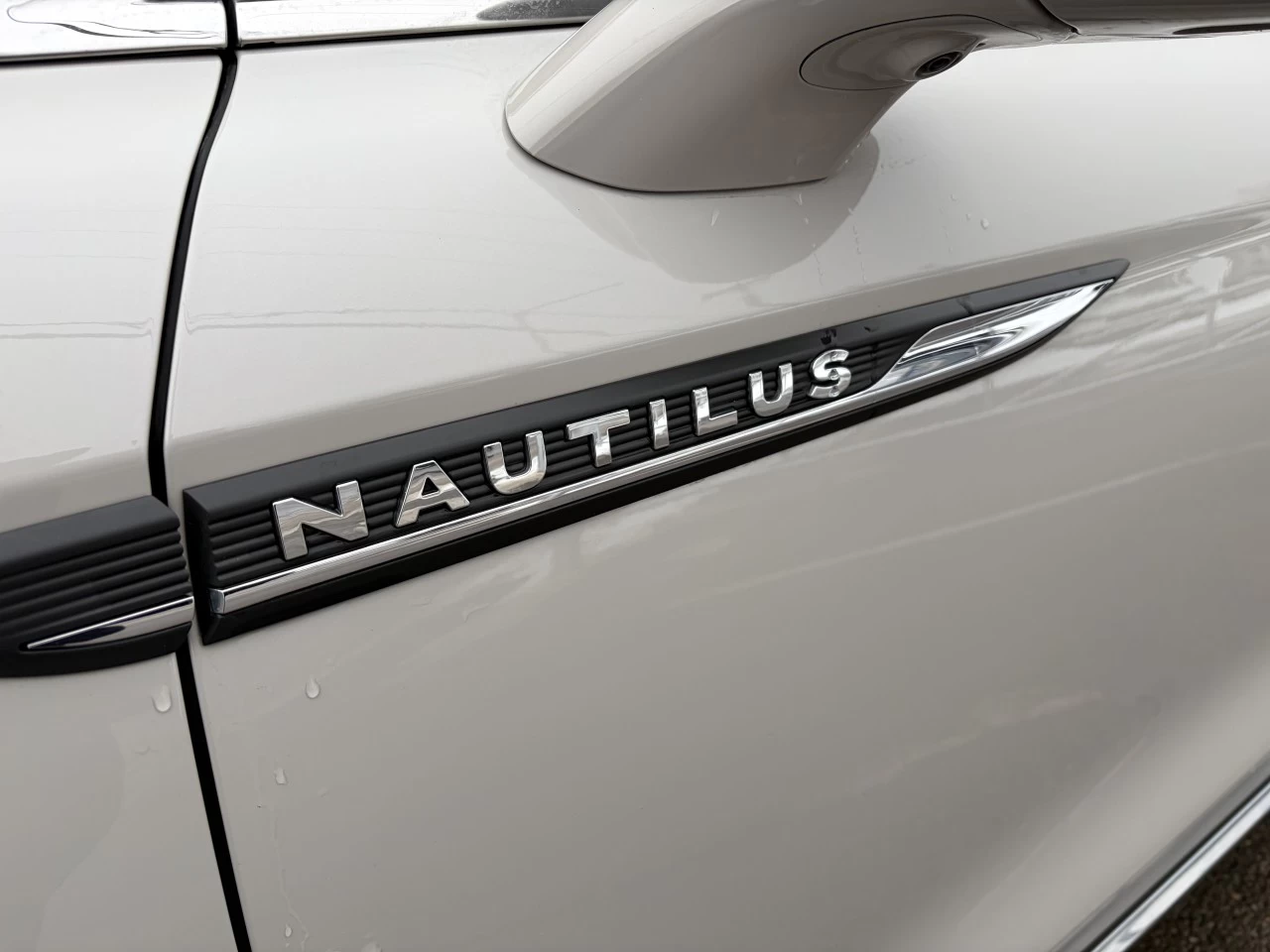 2022 Lincoln Nautilus Reserve AWD CUIR TOIT PANO NAVIGATION SIEGES CHAUFFANTS/VENTILÉS VOLANT CHAUFFANT Image principale