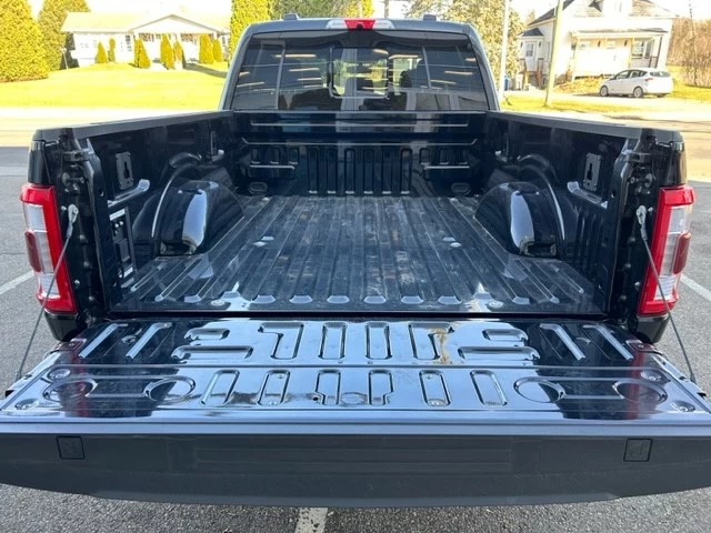 Ford F-150 LARIAT 2022