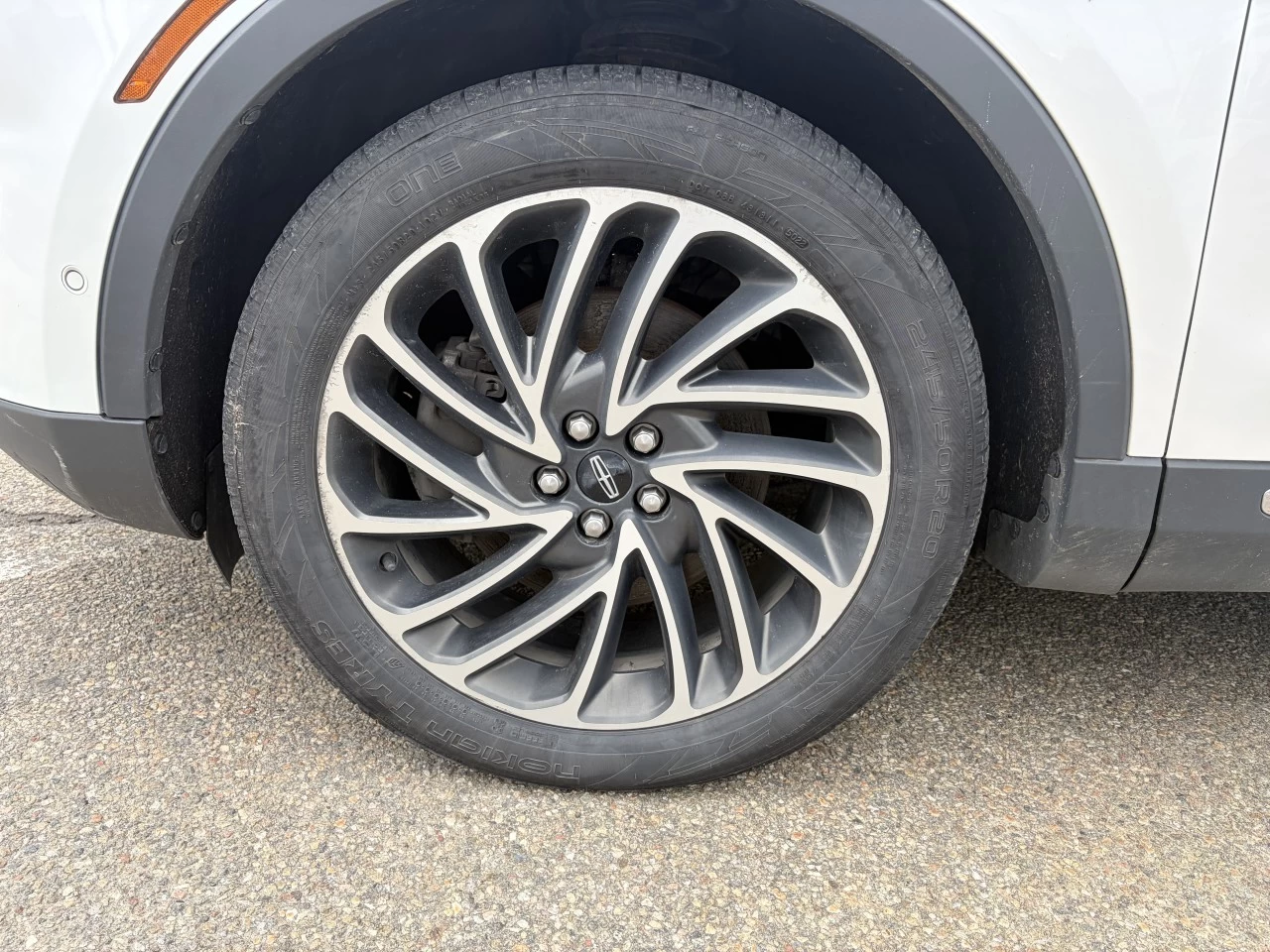 2019 Lincoln Nautilus RESERVE TOIT OUVRANT LUMIERE AMBIANT https://www.rejeanlaportelincoln.com/resize/b990ff35b810a3abc0cc817b2ca24889-1