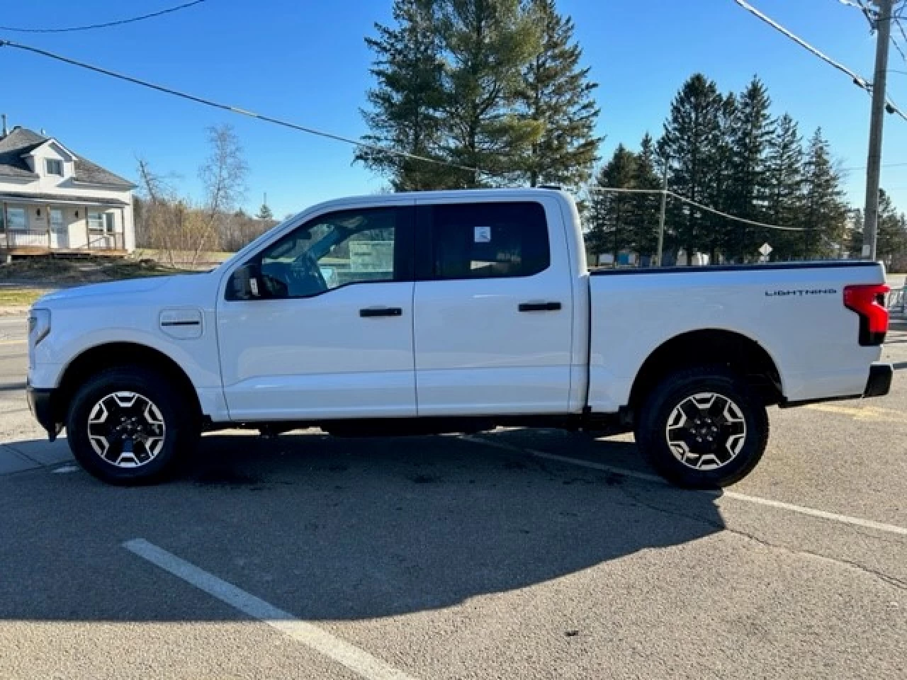 2023 Ford F-150 Lightning Pro Image principale