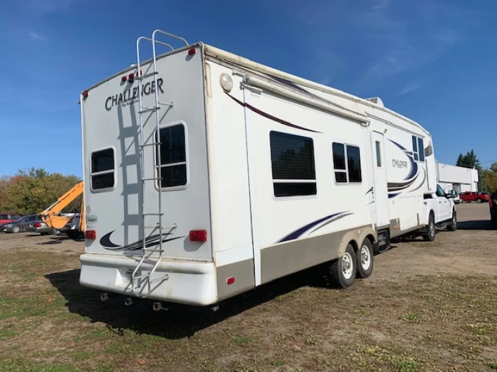 2005 Keystone Challenger 32TPK 