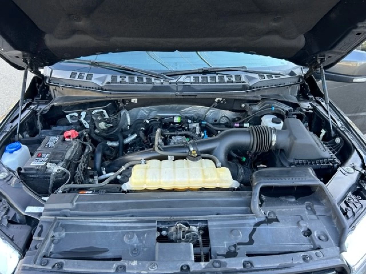 2020 Ford F-150 LARIAT Main Image