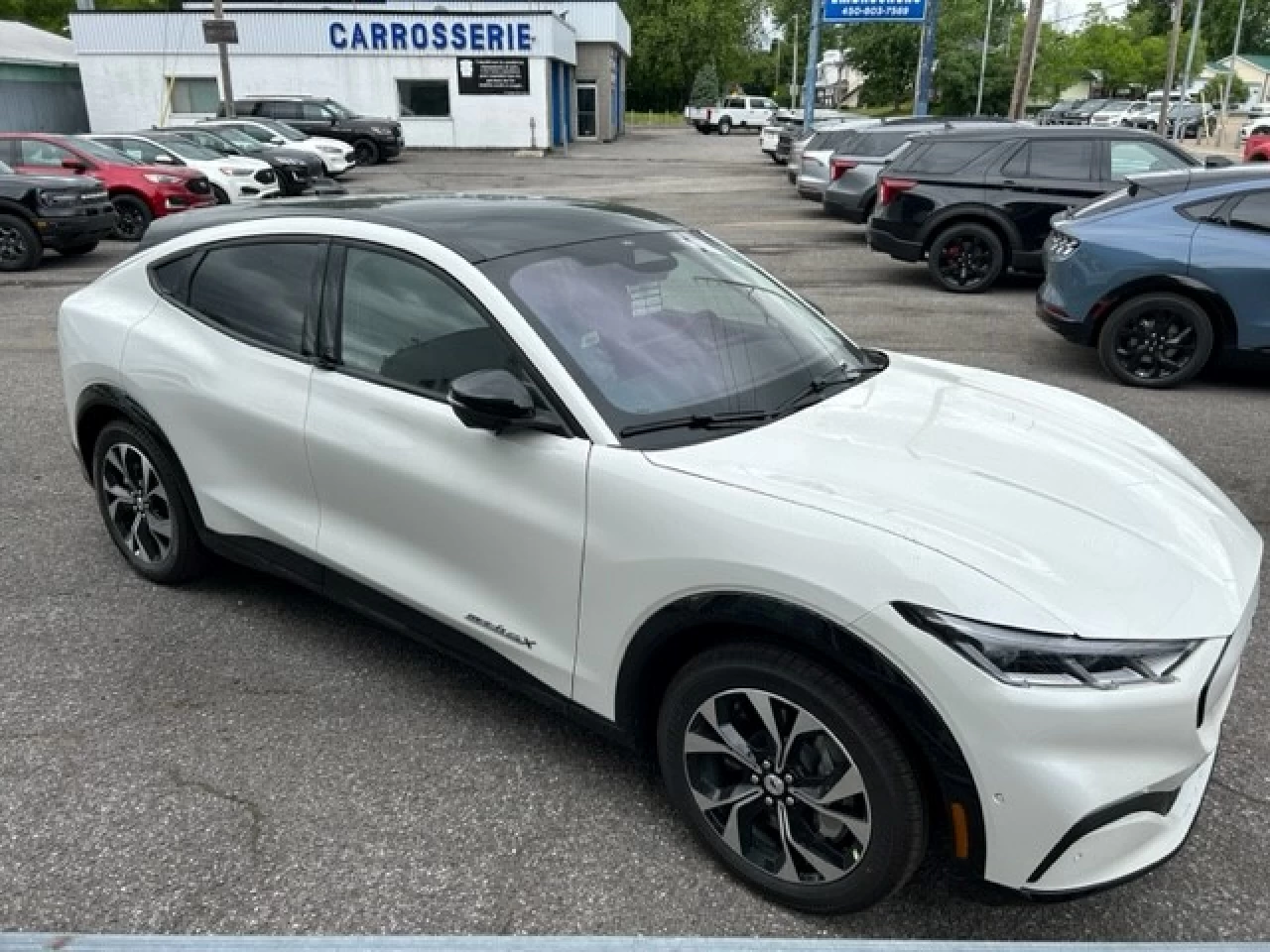 2023 Ford Mustang Mach-E Premium AWD X Image principale