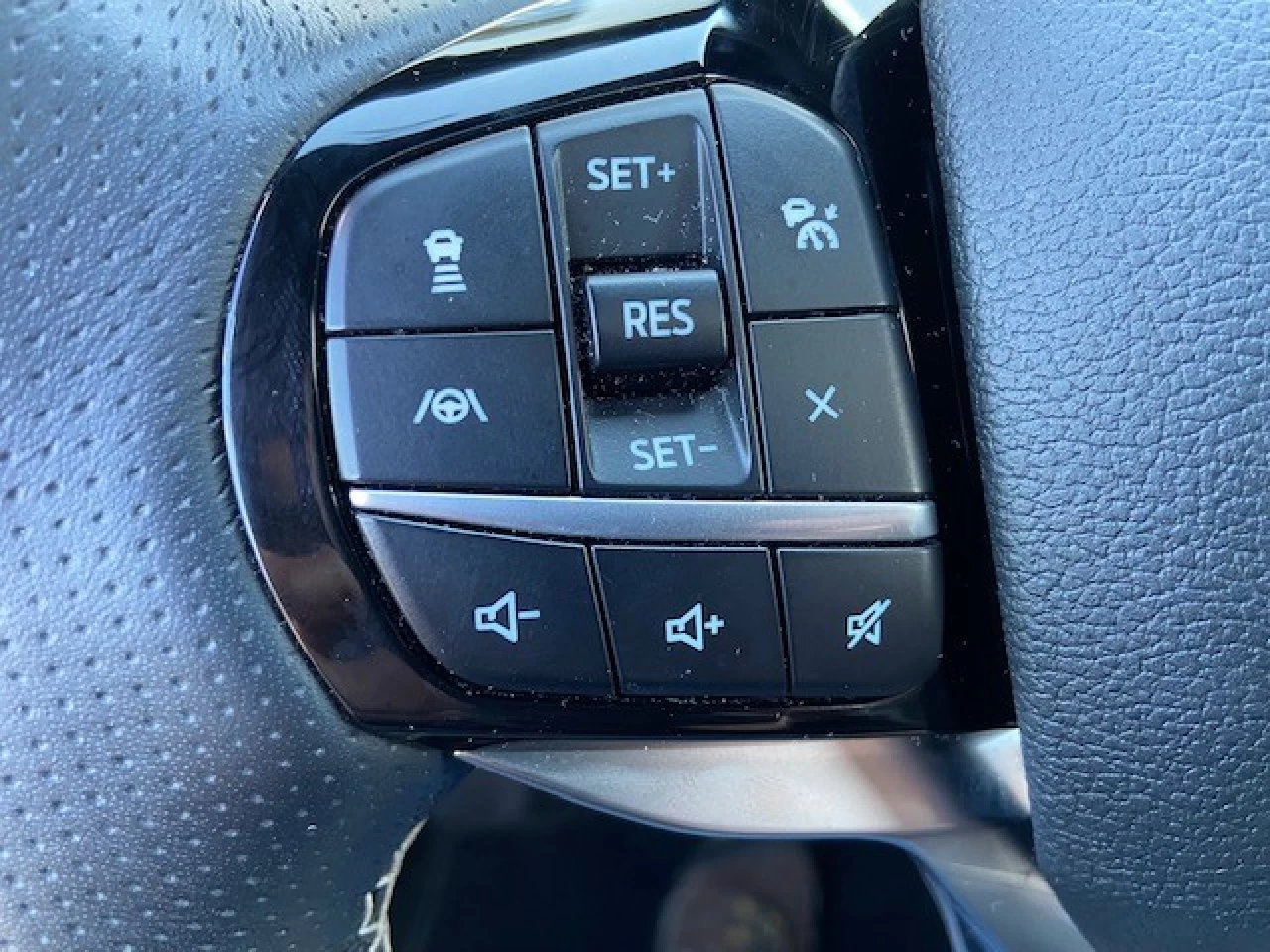 2021 Ford Explorer ST Image principale