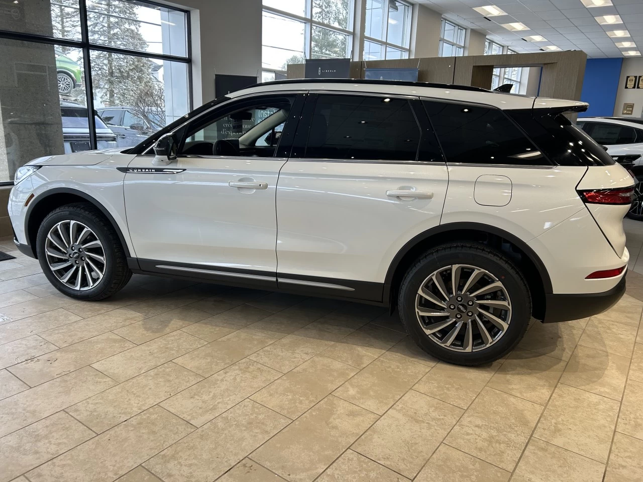 2025 Lincoln Corsair Resreve AWD Main Image