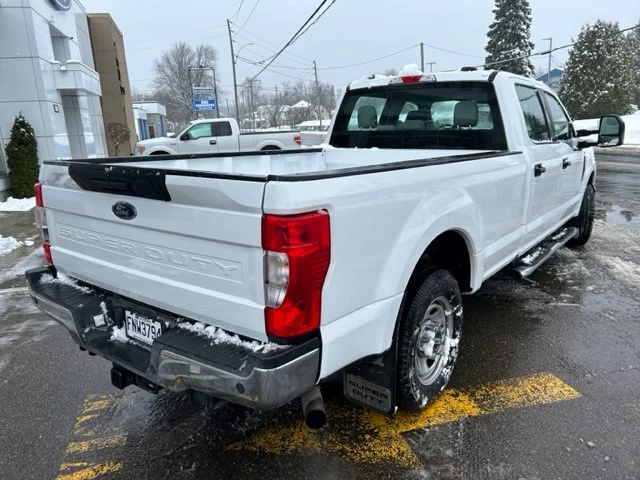 Ford Super Duty F-350 à roues arrière simples XL 2021