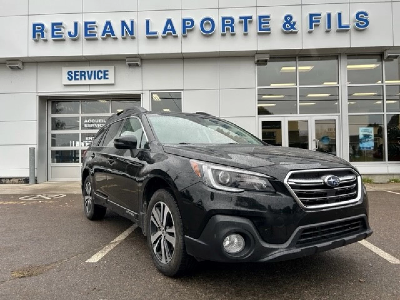 2019 Subaru Outback Limited Main Image