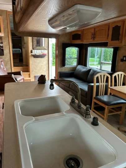 2005 Keystone Challenger 32TPK 