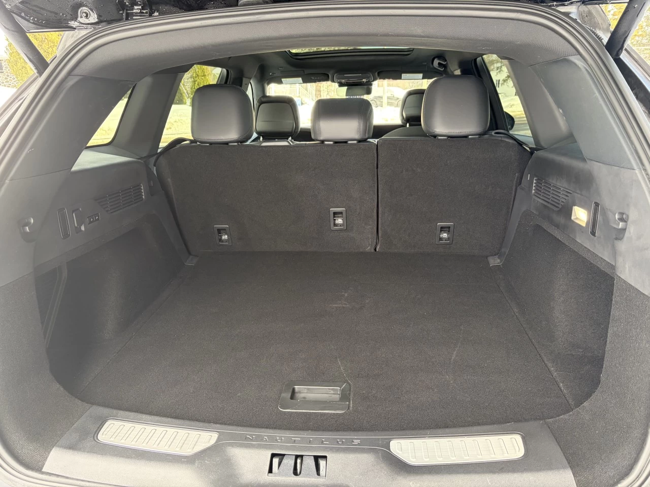 2025 Lincoln Nautilus RESERVE 203A MASSAGE PARFUM TOIT PANORAMIQUE Image principale