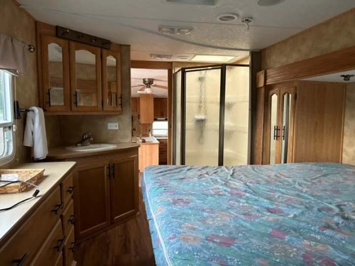 2005 Keystone Challenger 32TPK 