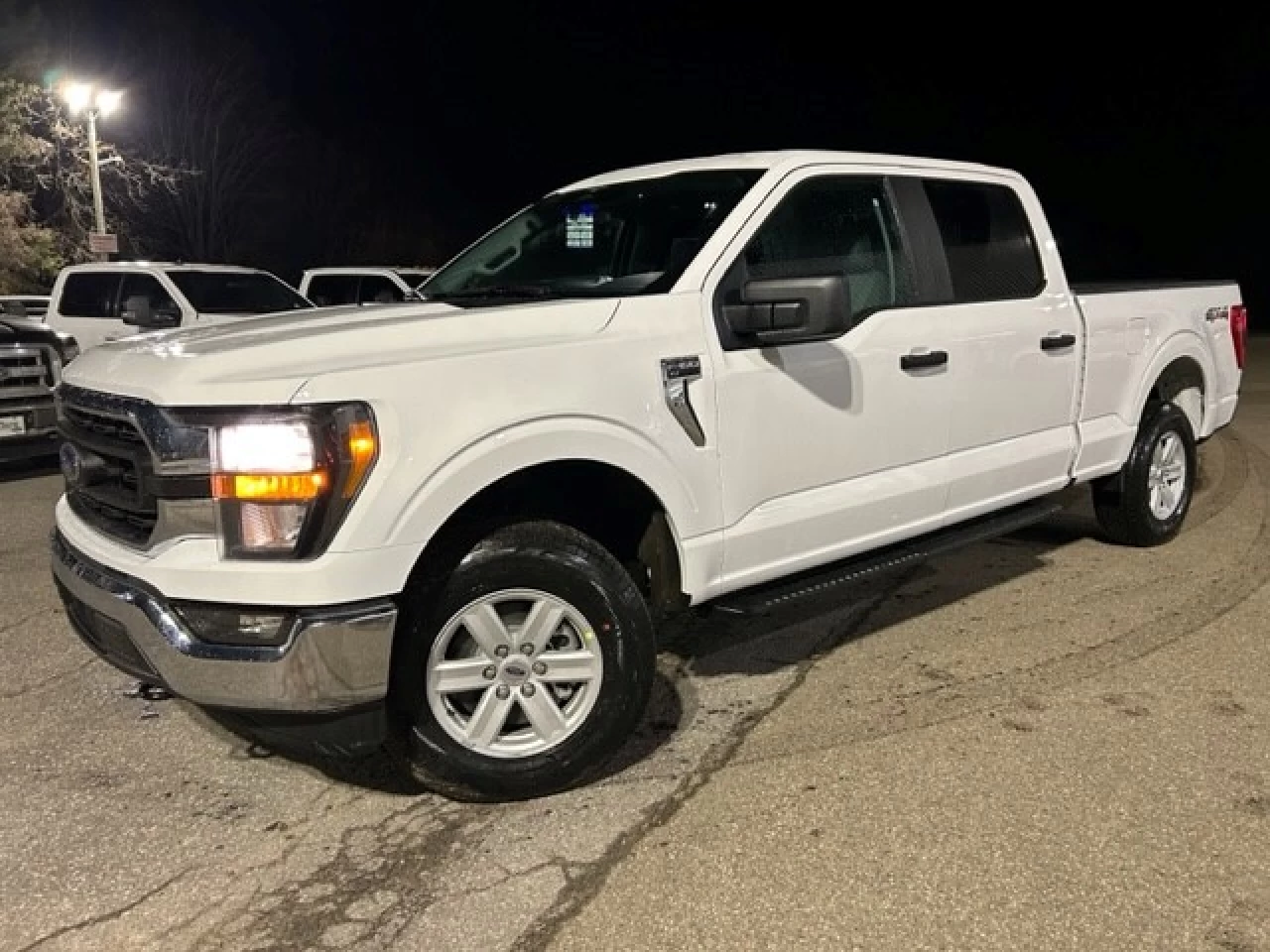 2023 Ford F-150 XLT Main Image