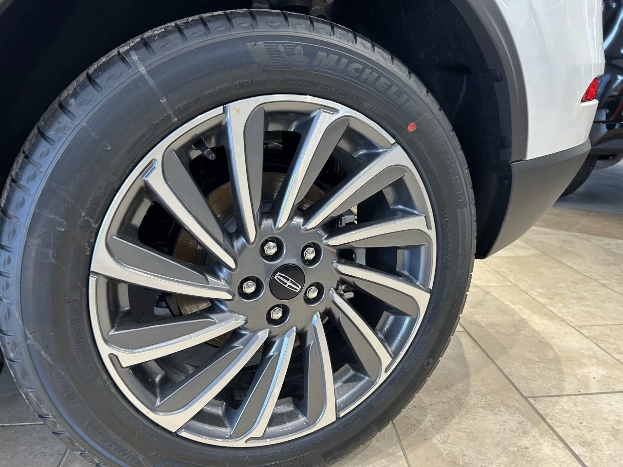 2025 Lincoln Corsair Resreve AWD Main Image