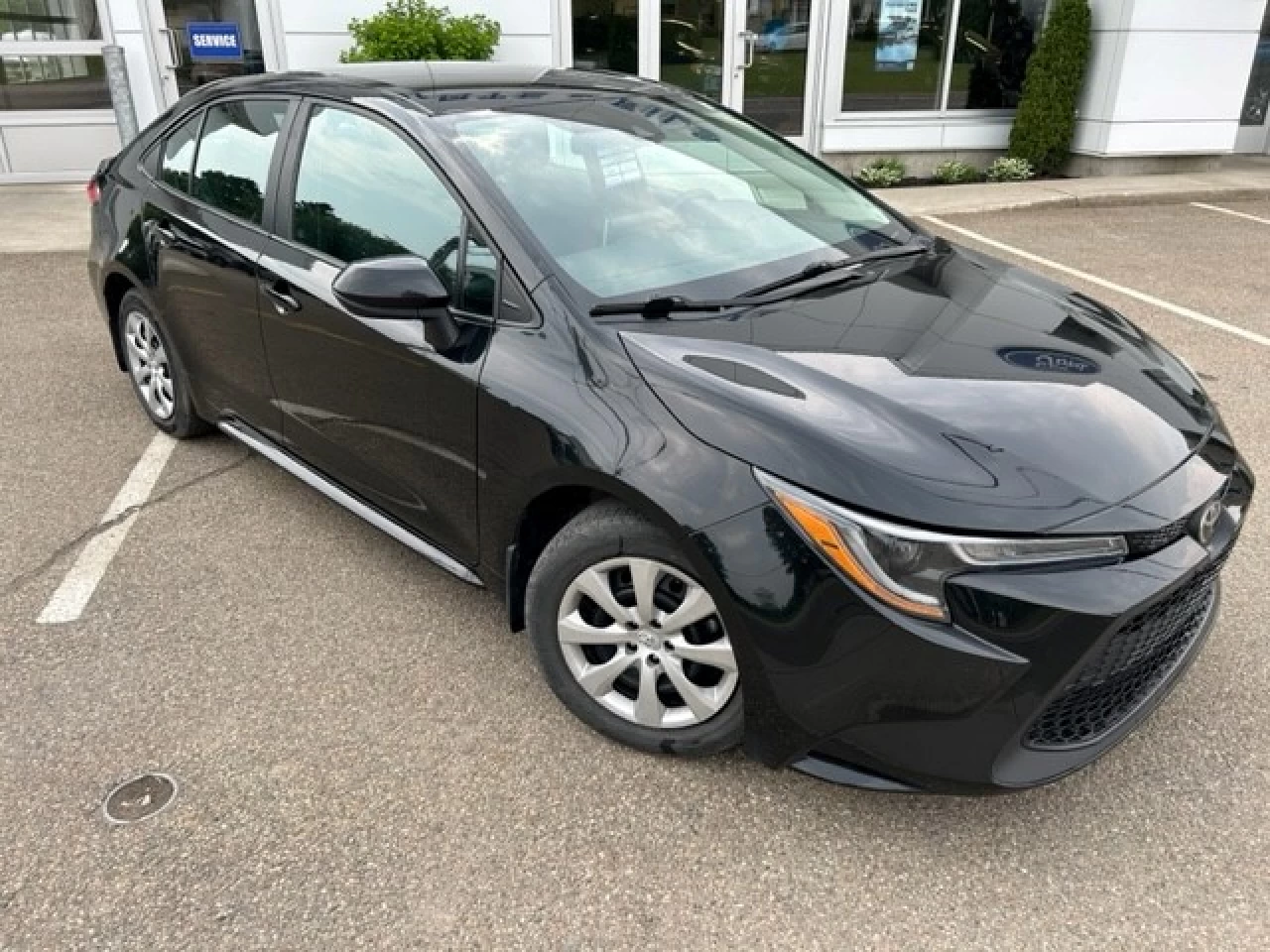 2020 Toyota Corolla LE Main Image