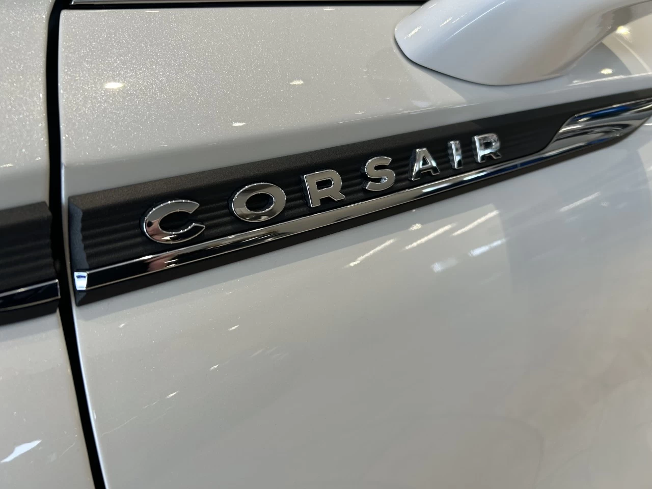 2025 Lincoln Corsair Resreve AWD Main Image
