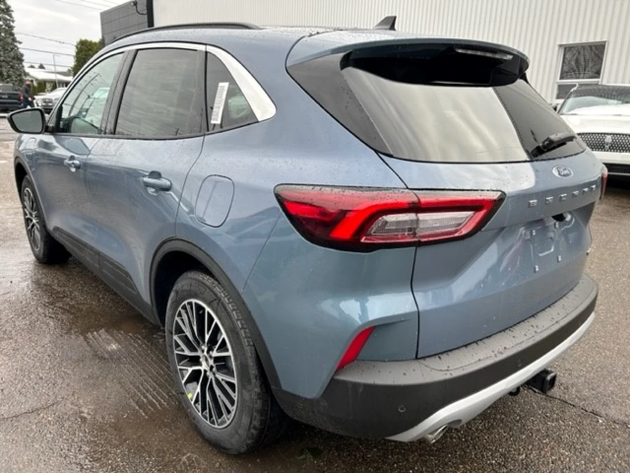 2023 Ford Escape PHEV Main Image