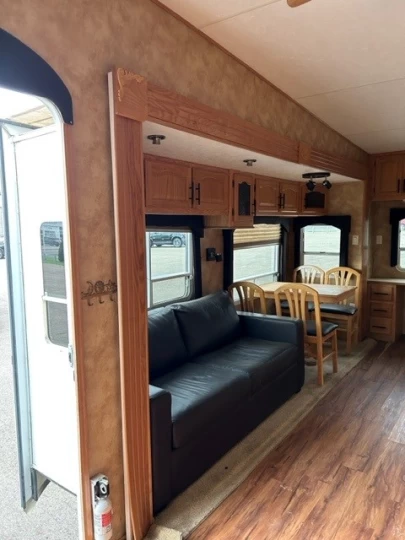 2005 Keystone Challenger 32TPK 