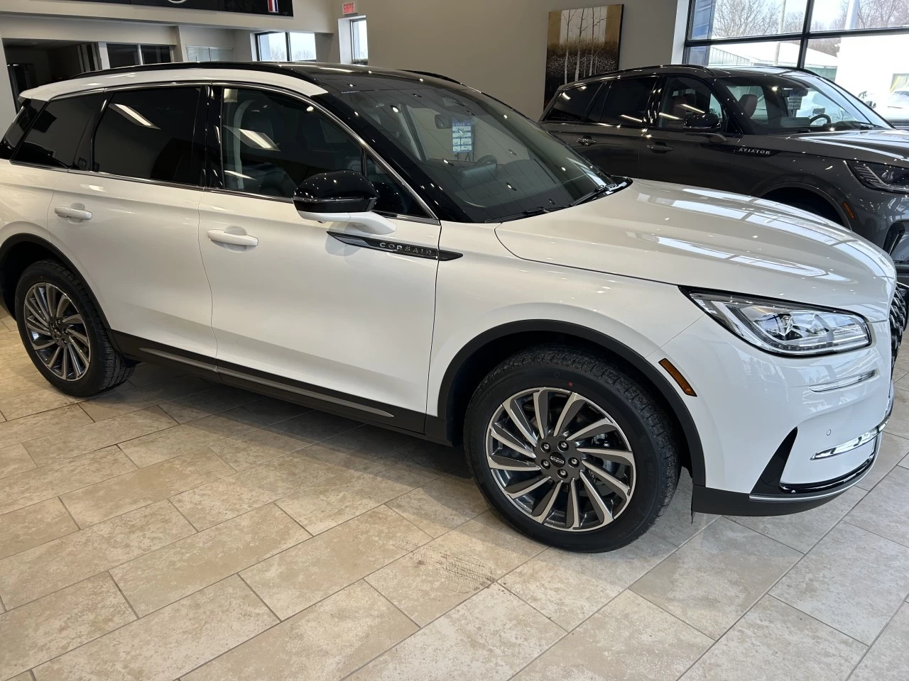 2025 Lincoln Corsair Resreve AWD Main Image