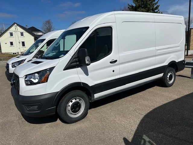 Ford Transit fourgon utilitaire T-250 148" Med Rf 9070 GVWR RWD 2024
