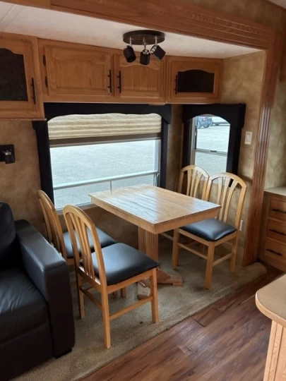 2005 Keystone Challenger 32TPK 