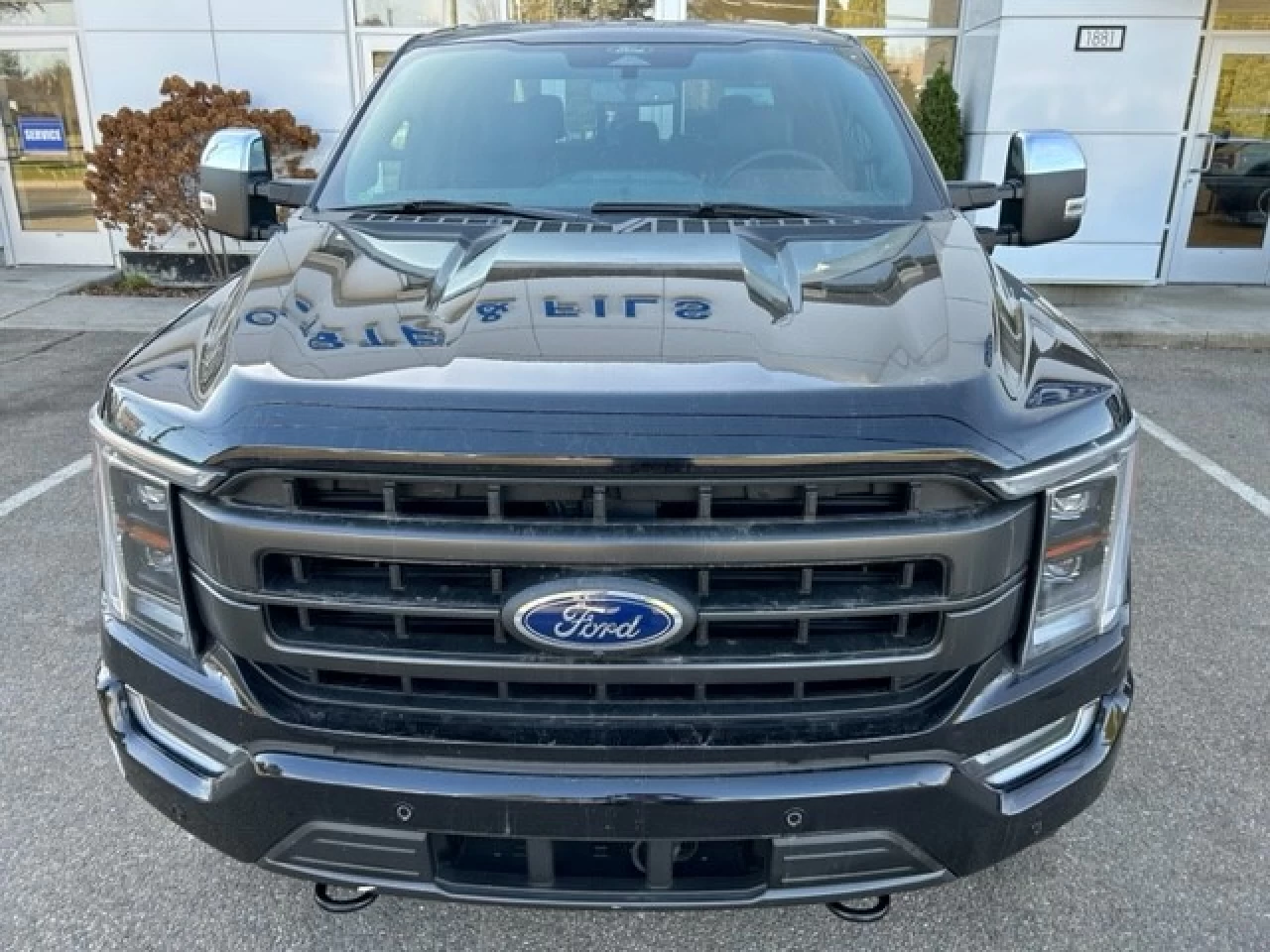 2022 Ford F-150 LARIAT Main Image