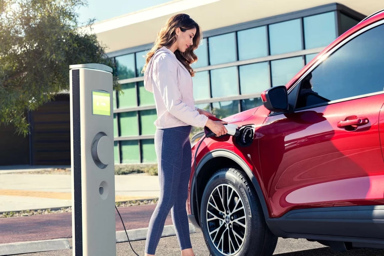 2023 Ford Escape PHEV Image principale