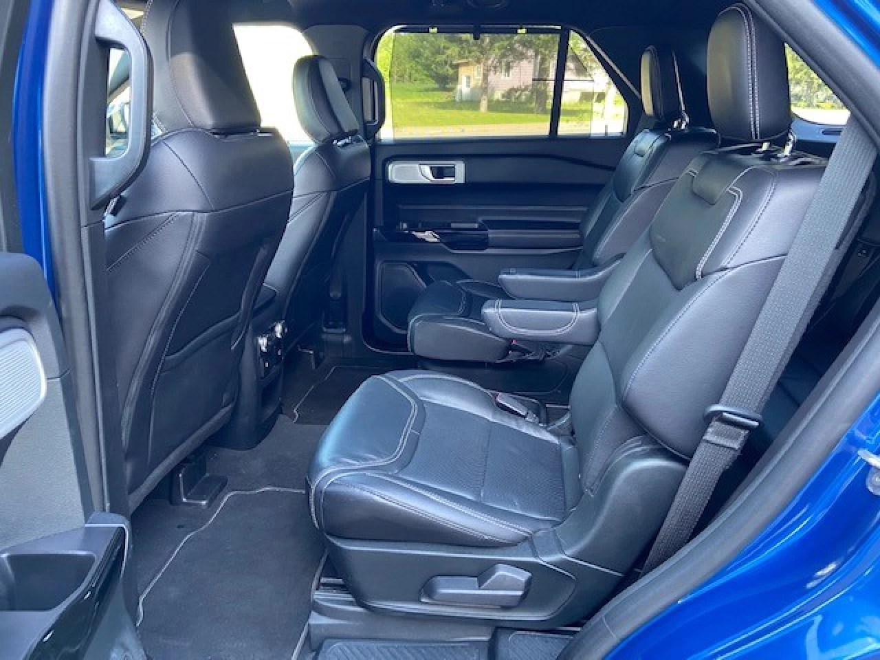 2021 Ford Explorer ST Image principale