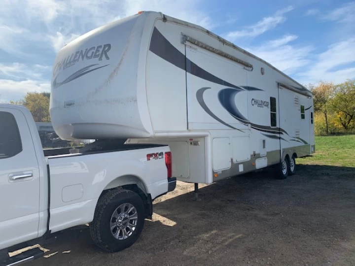 2005 Keystone Challenger 32TPK 