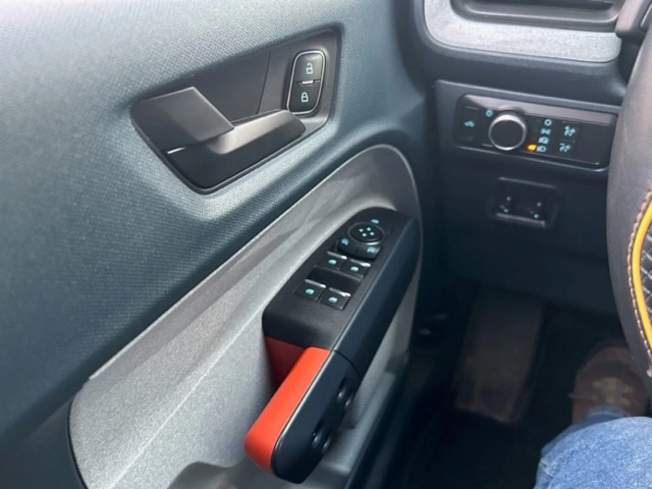 2022 Ford Maverick XLT Image principale