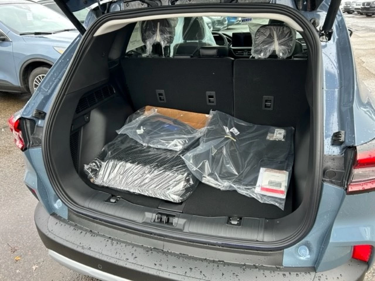 2023 Ford Escape PHEV Main Image