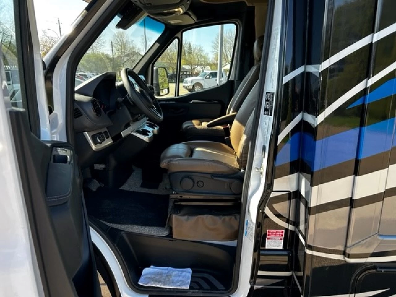 2021 Thor Motor Coach Quantum Sprinter  Image principale