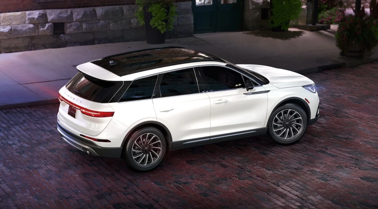 2025 Lincoln Corsair Resreve AWD Main Image