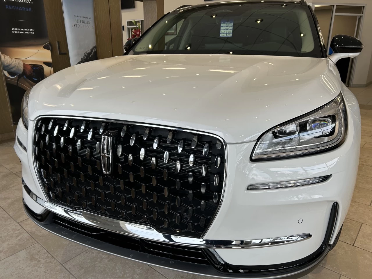 2025 Lincoln Corsair Resreve AWD Main Image