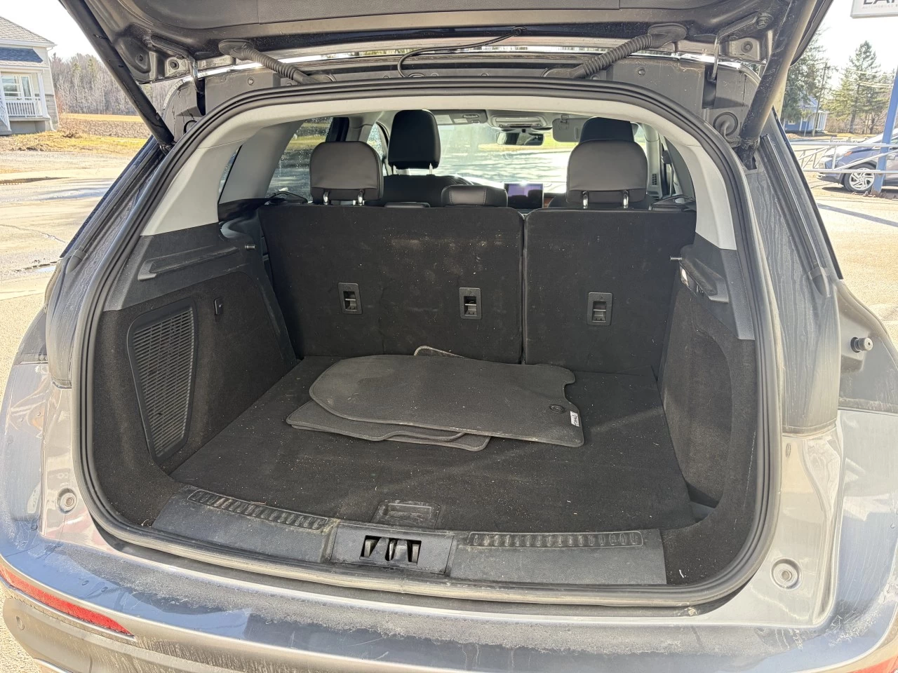 2022 Lincoln Corsair RESERVE CUIR AWD ENSEMBLE REMORQUAGE https://www.rejeanlaportelincoln.com/resize/b990ff35b810a3abc0cc817b2ca24889-1