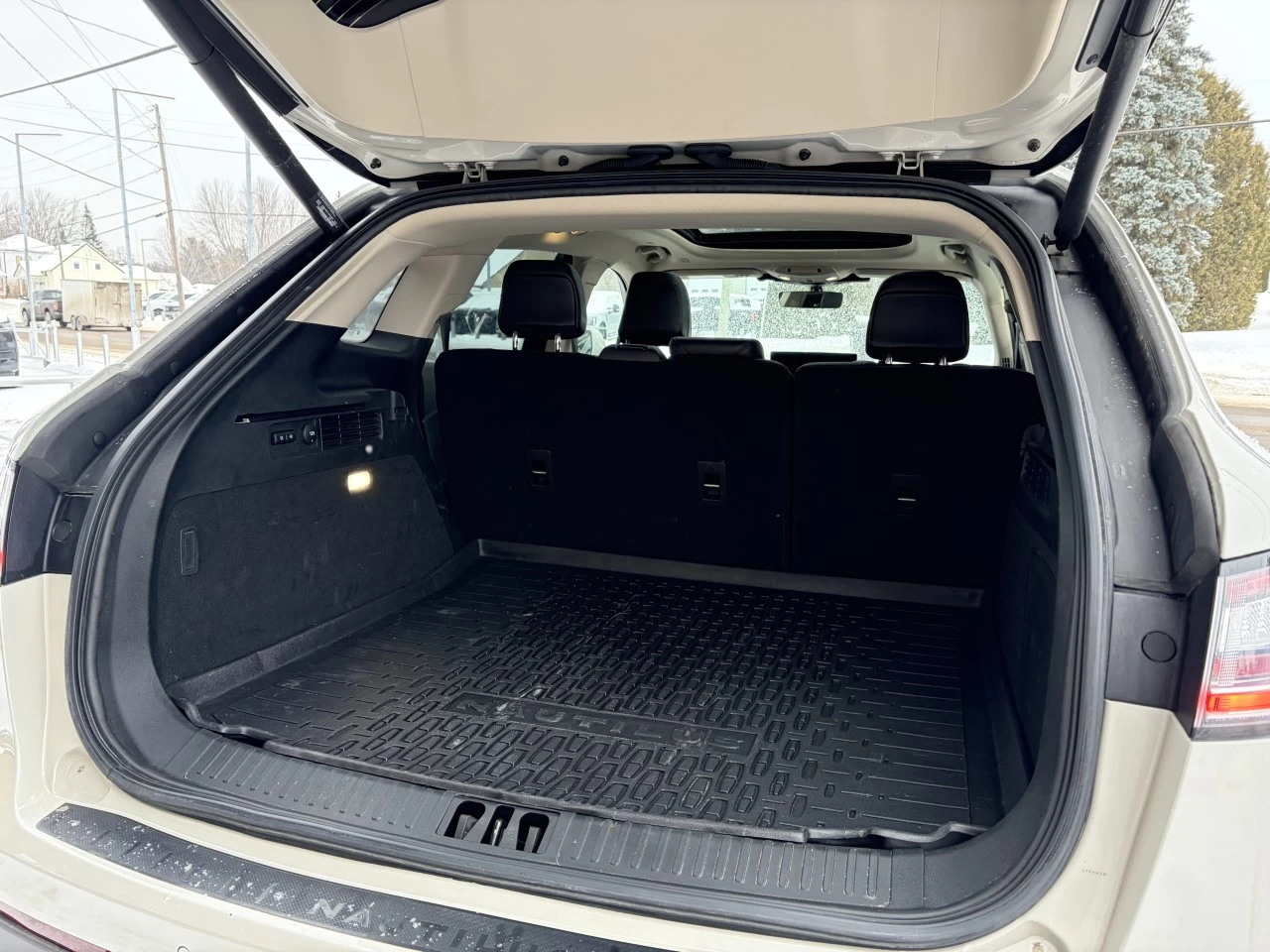 2022 Lincoln Nautilus Reserve AWD Main Image