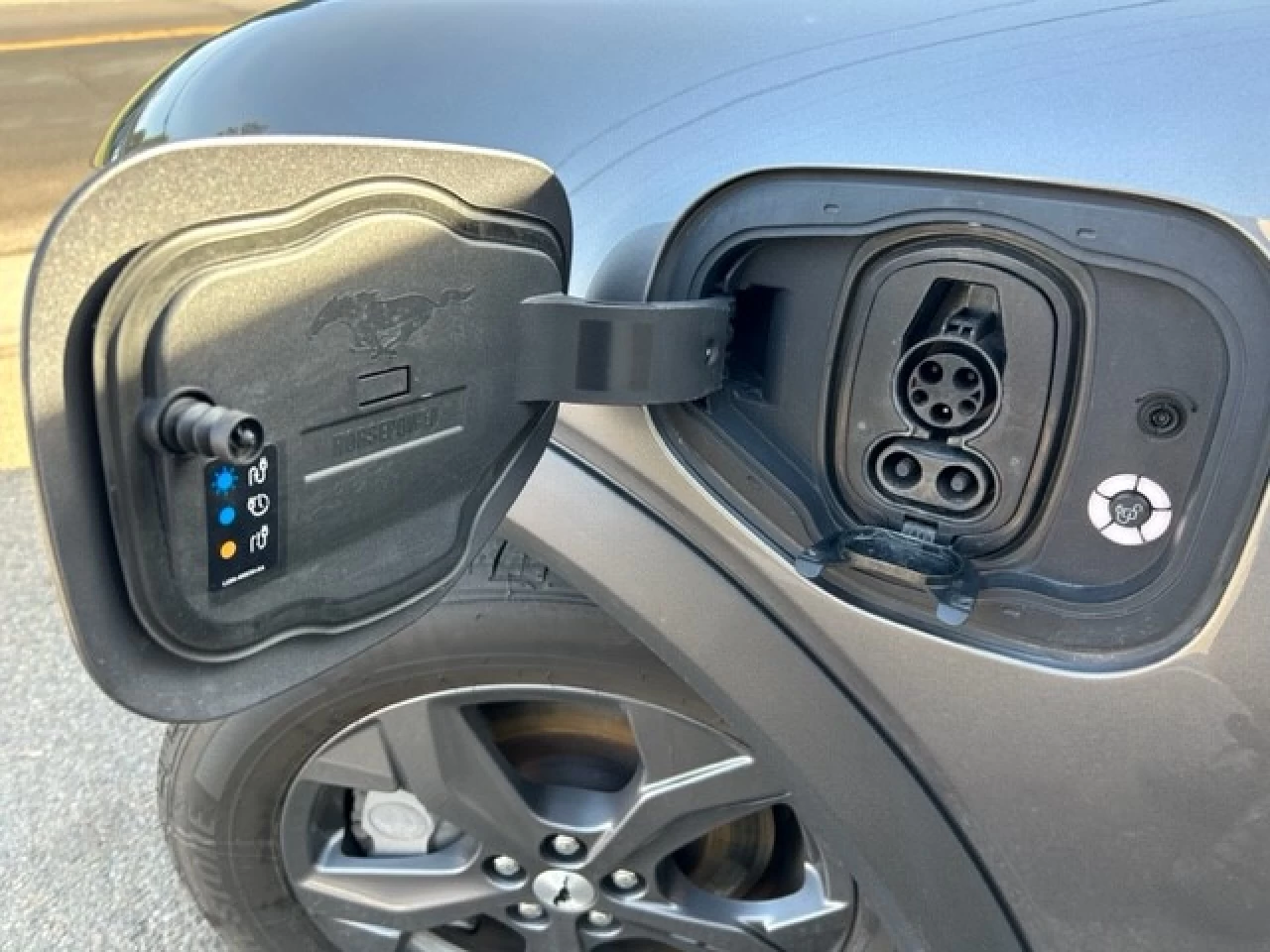 2021 Ford Mustang Mach-E Select Image principale