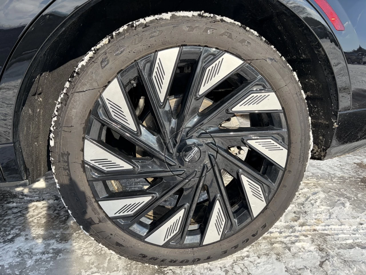 2025 Lincoln Nautilus RESERVE 203A MASSAGE PARFUM TOIT PANORAMIQUE Image principale