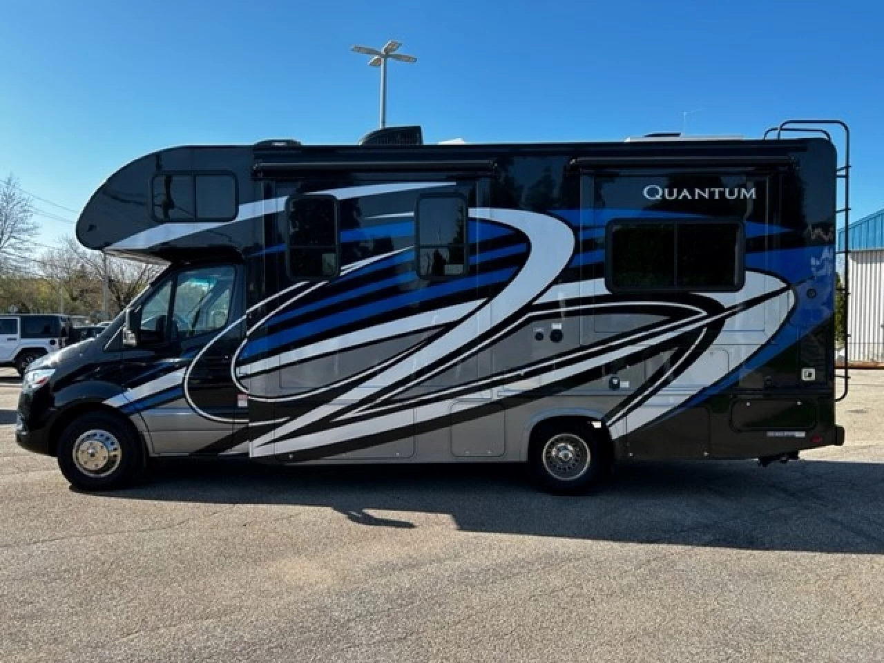 2021 Thor Motor Coach Quantum Sprinter  Image principale