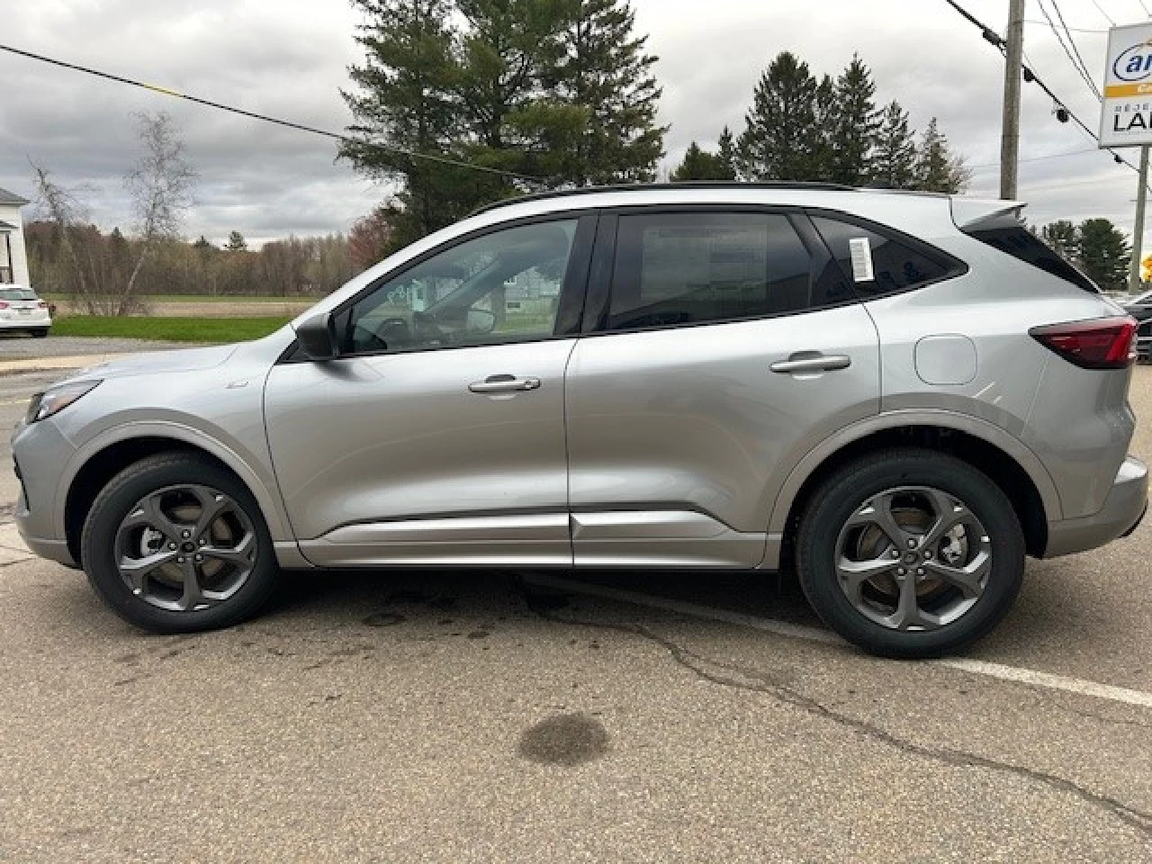 2024 Ford Escape ST-Line AWD Main Image