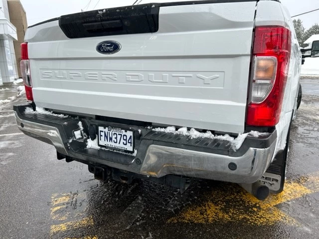 Ford Super Duty F-350 à roues arrière simples XL 2021