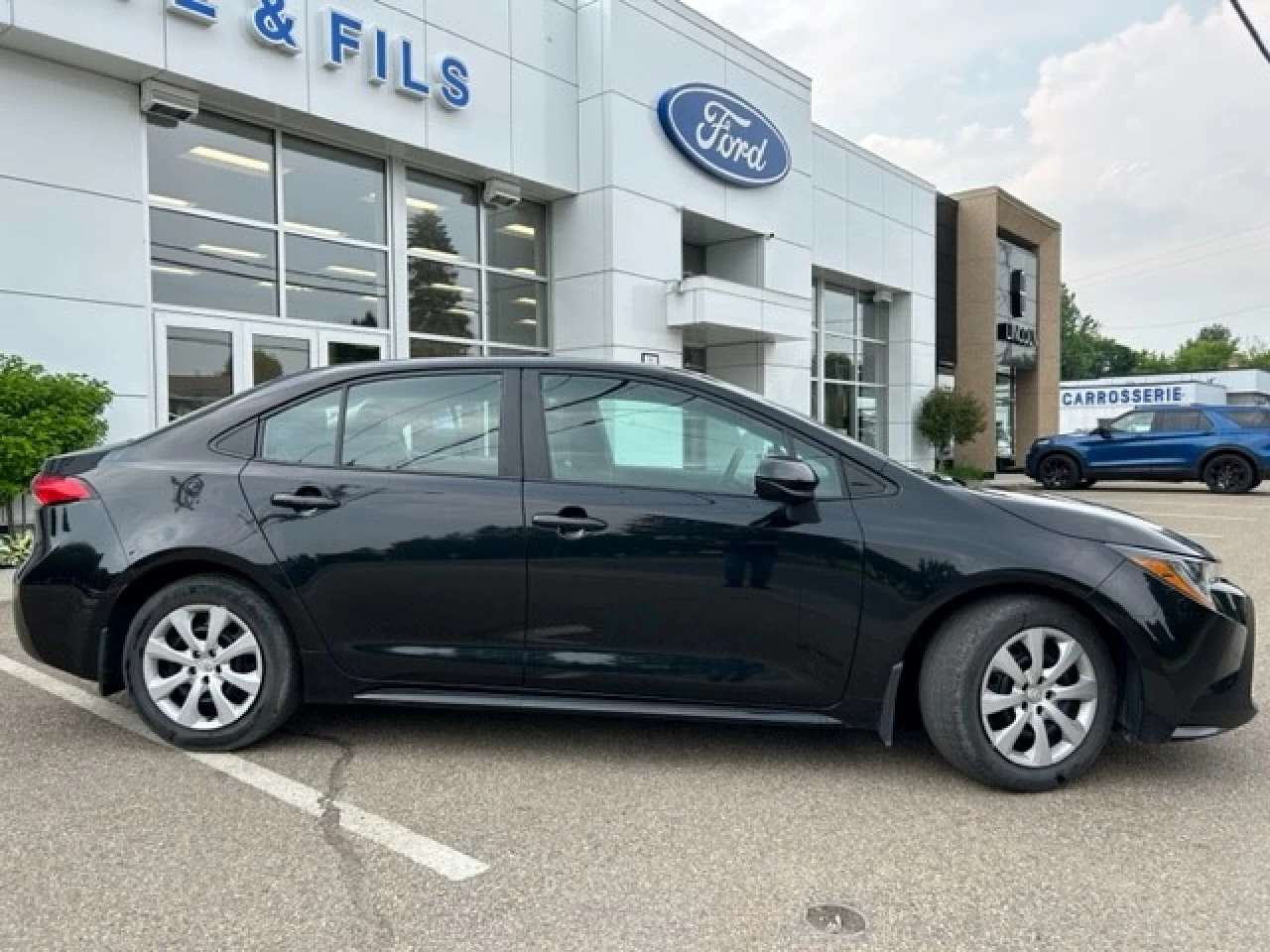 2020 Toyota Corolla LE Main Image