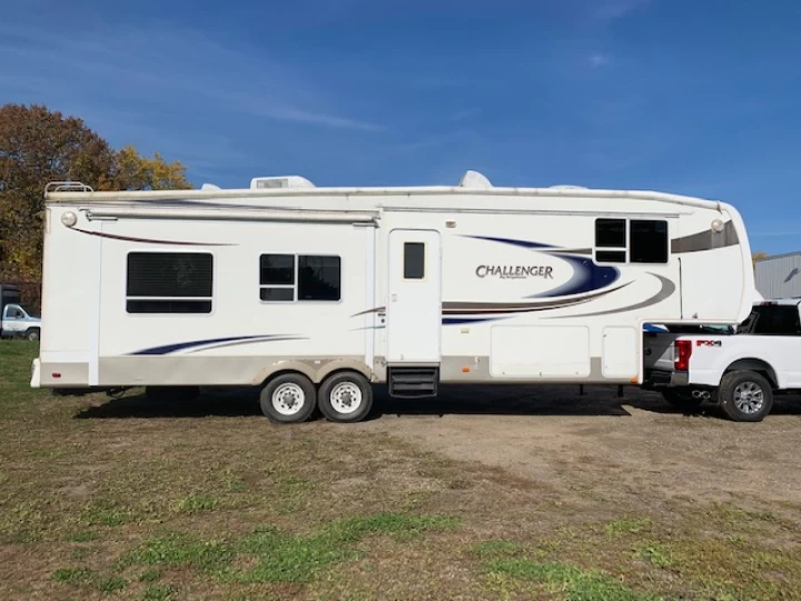 2005 Keystone Challenger 32TPK 